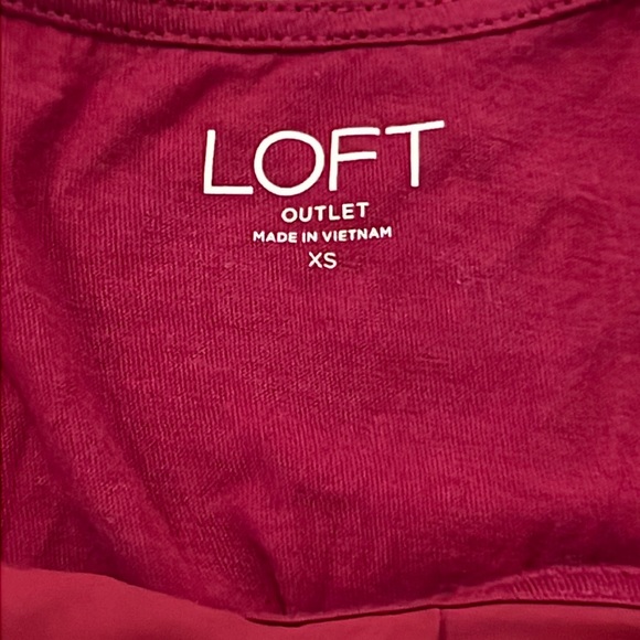 Two Loft Outlet Tank Tops - Picture 3 of 8